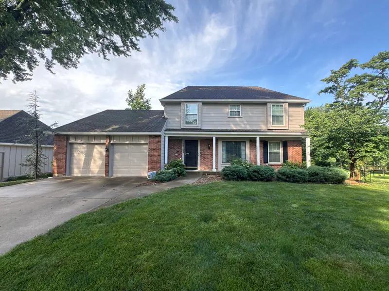 A Leawood-area home painted by Arrowhead Painting