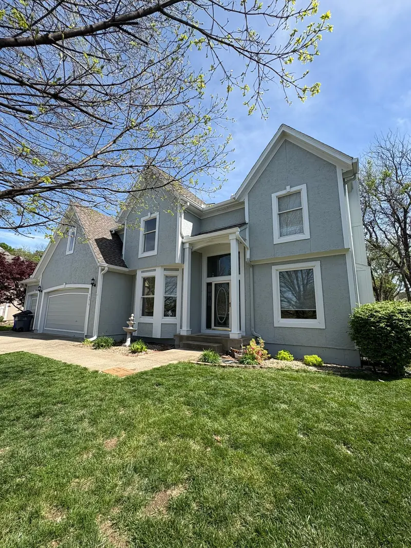 A Blue Springs-area home painted by Arrowhead Painting