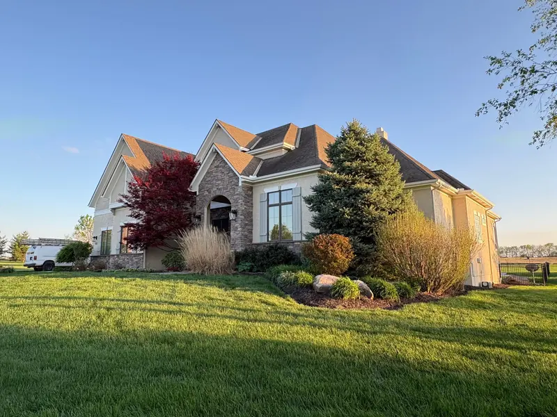 Newer two-story Kansas City home painted by Arrowhead Painting